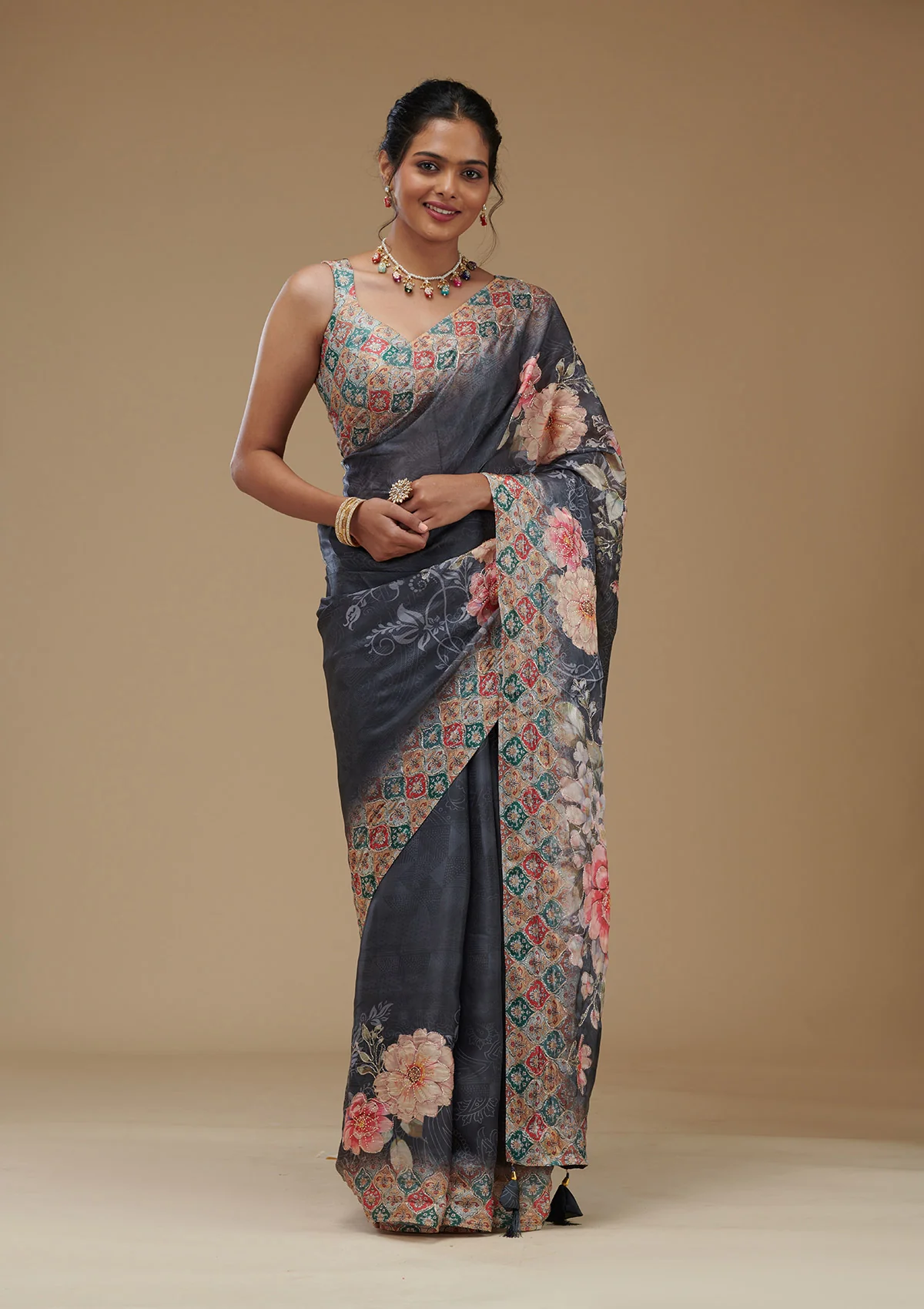 koskii-grey-printed-tissue-designer-saree-saus0041108_grey__1.webp Grey Printed Tissue Saree - Image 1